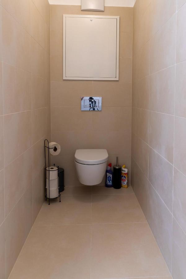 Apartament Maureen Lovely 2 Bedroom Unit With Community Pool Wiedeń