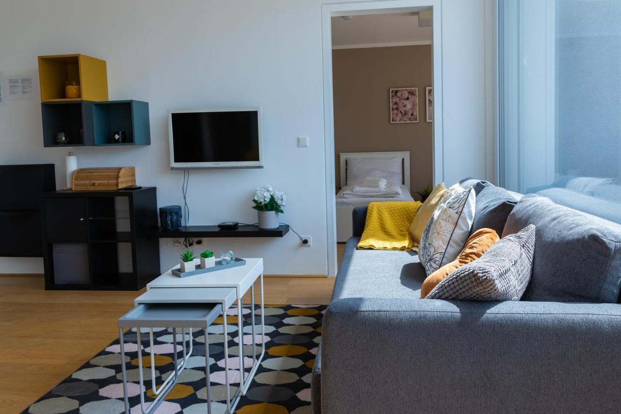 Maureen Lovely 2 Bedroom Unit With Community Pool Wiedeń