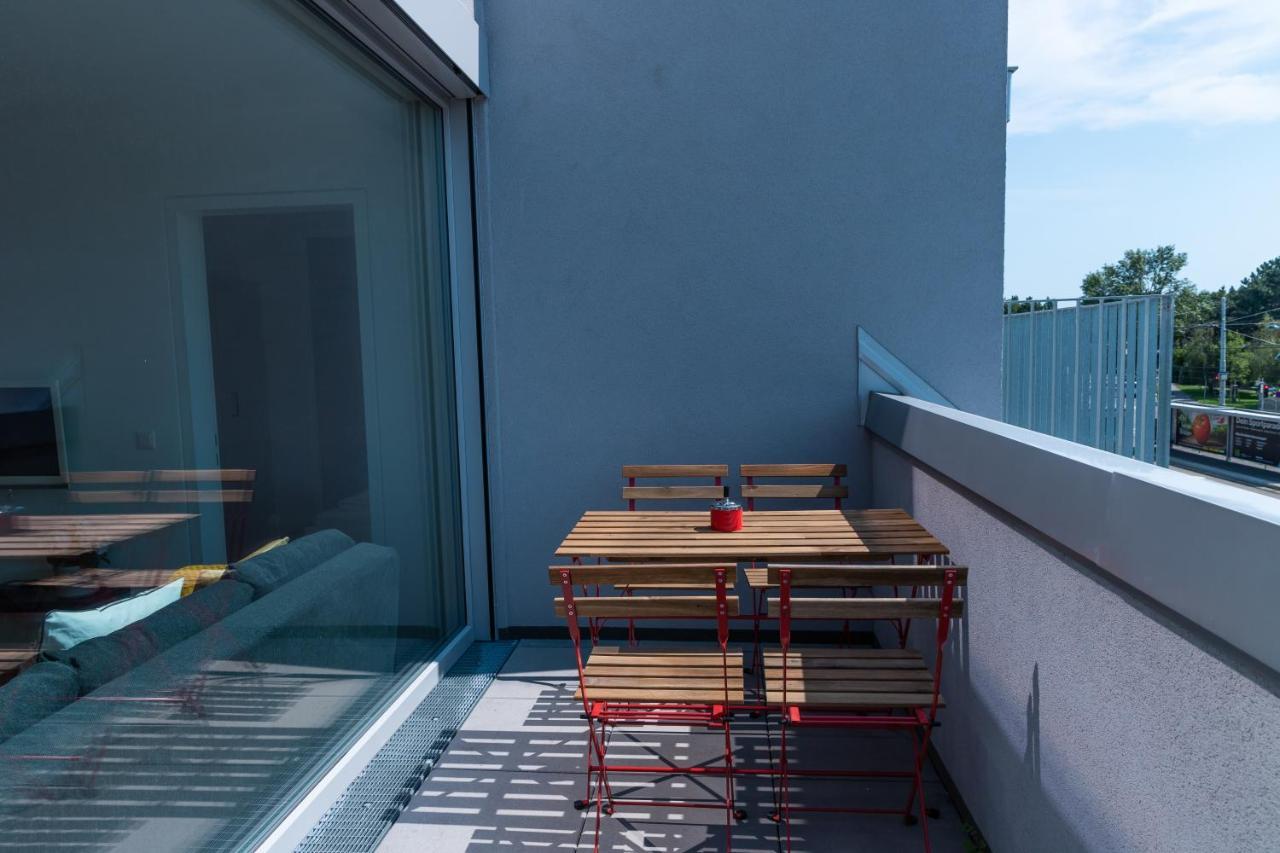 Apartament Maureen Lovely 2 Bedroom Unit With Community Pool