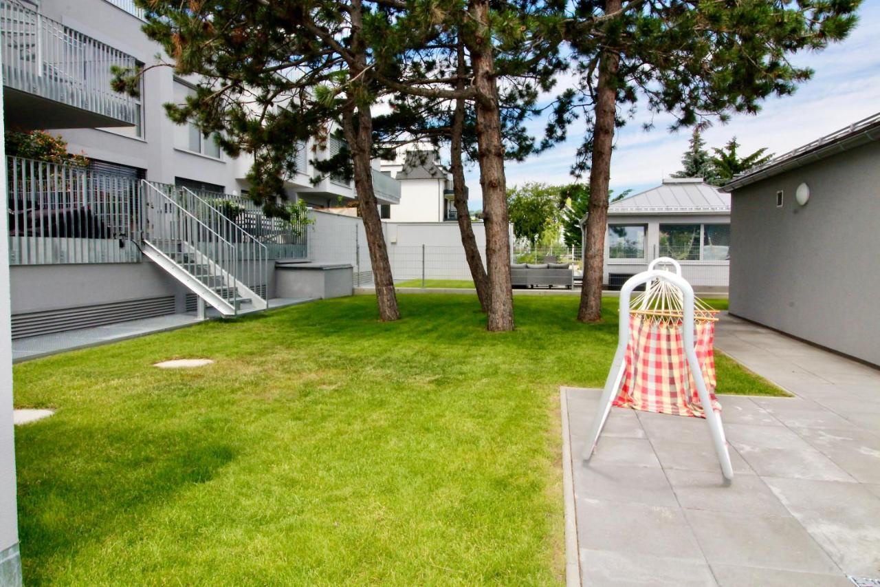 Maureen Lovely 2 Bedroom Unit With Community Pool Apartment Vienna